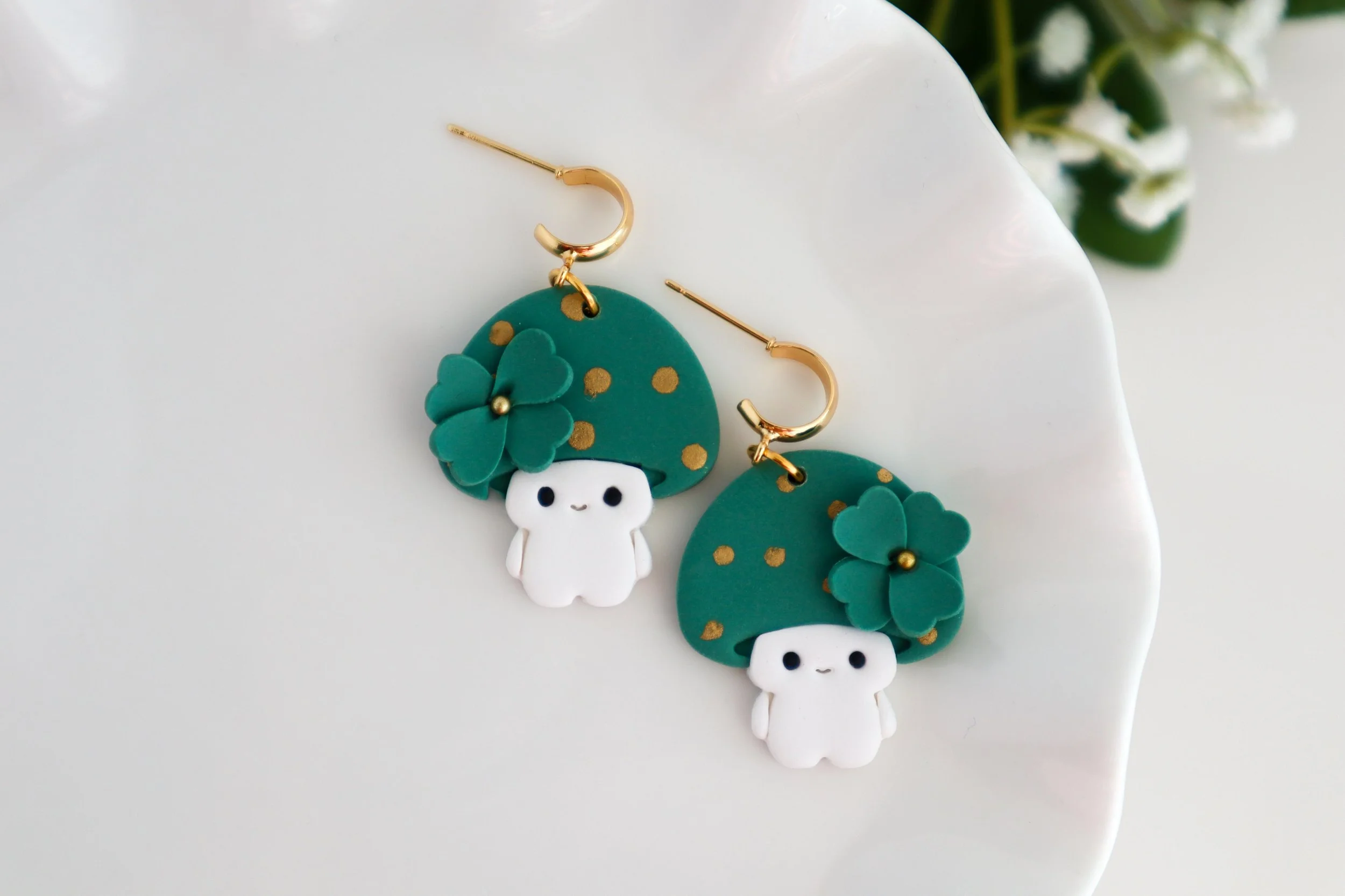 st-patricks-day-mushroom-polymer-clay-earrings2.jpg