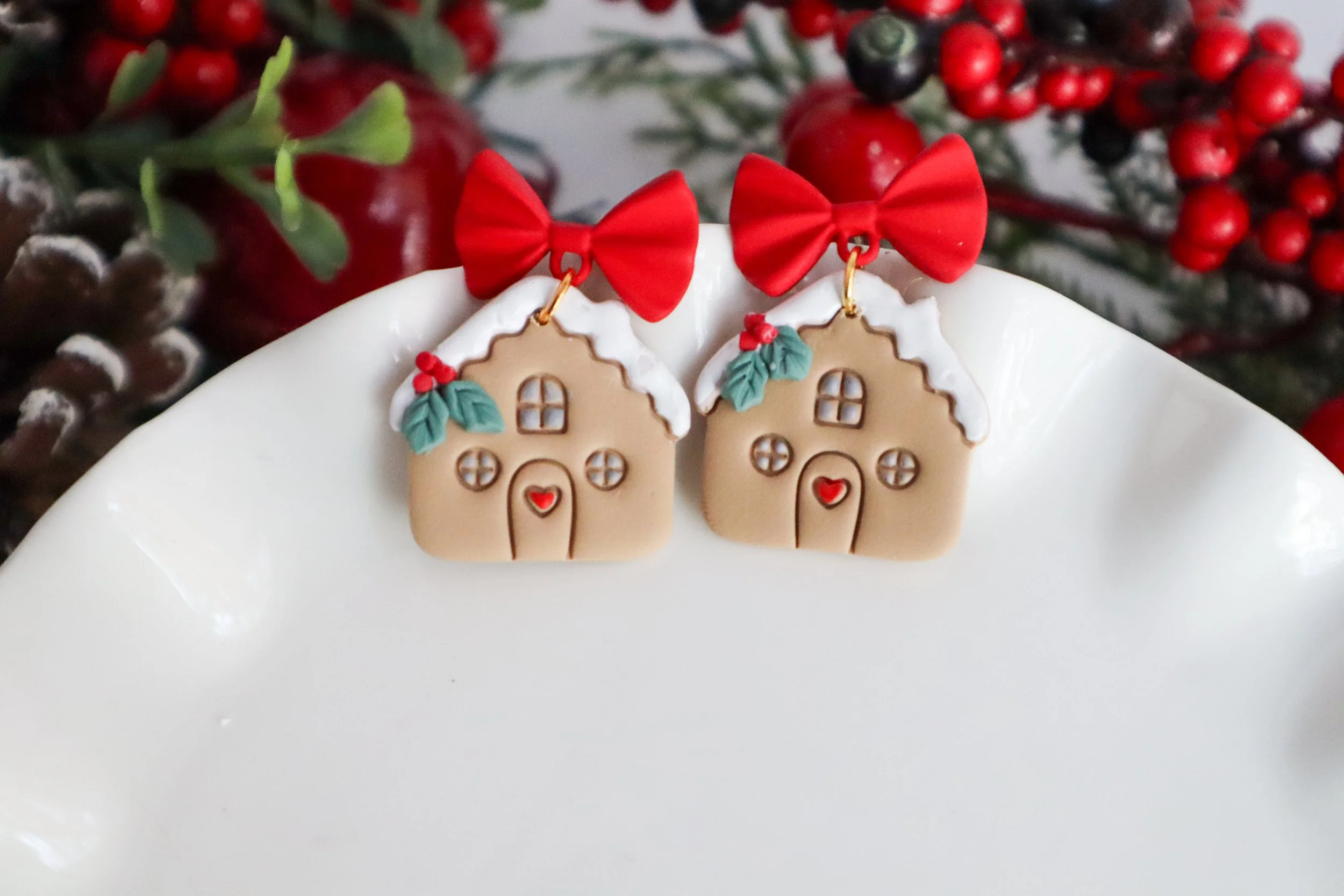 christmas gingerbread cookie dangle earrings (Copy)