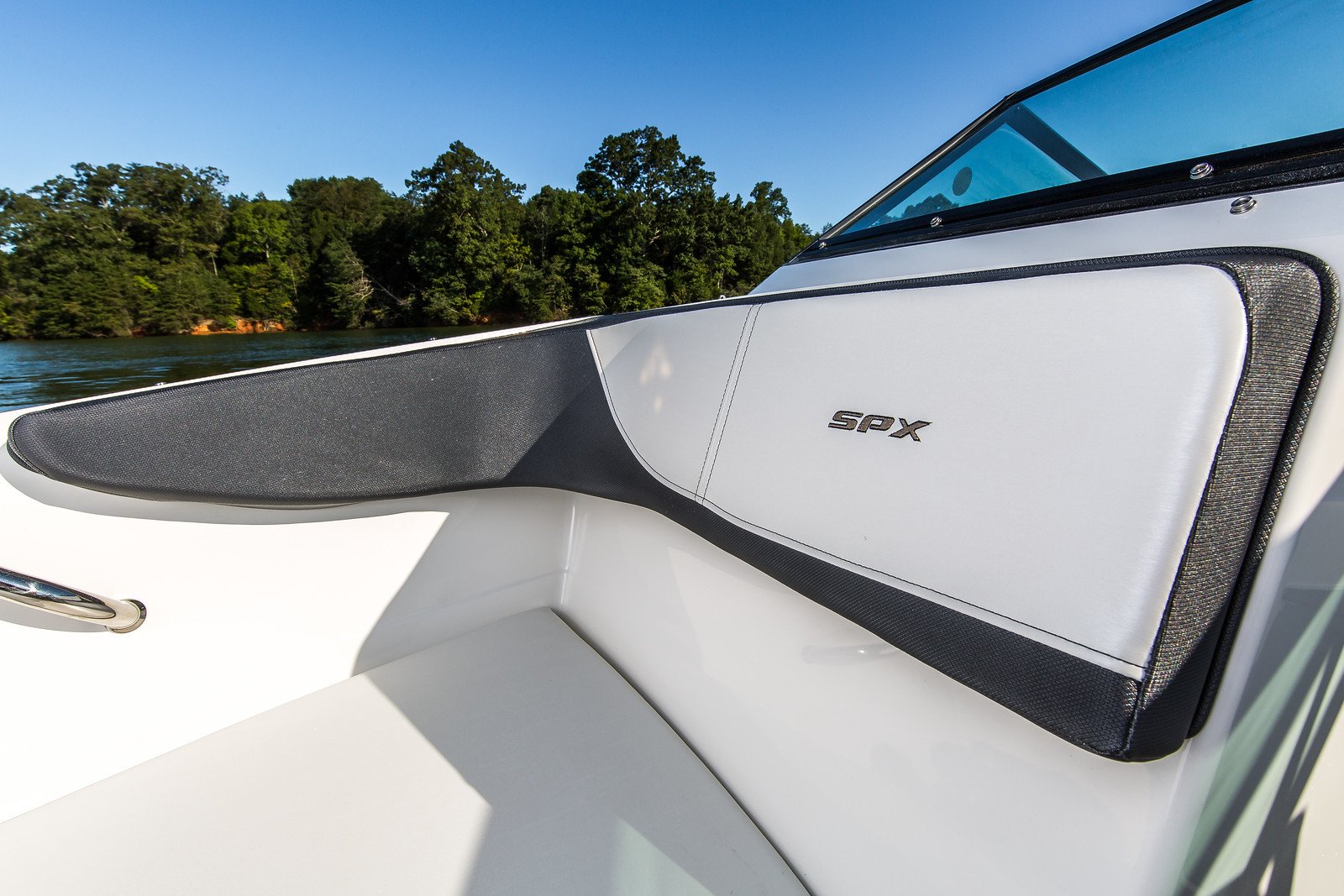 AV6B0706-X3.jpg