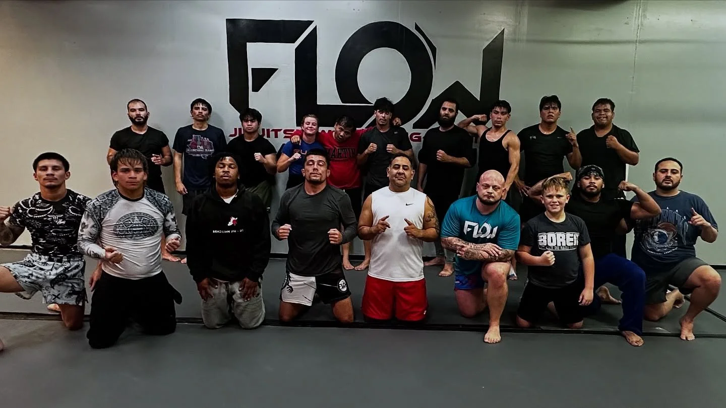 Takedown Tuesday was in full effect!
Our team is putting the finishing touches on their game for this weekend @_elevate_submission_series__ 💪
DM for tickets and more info🎟️