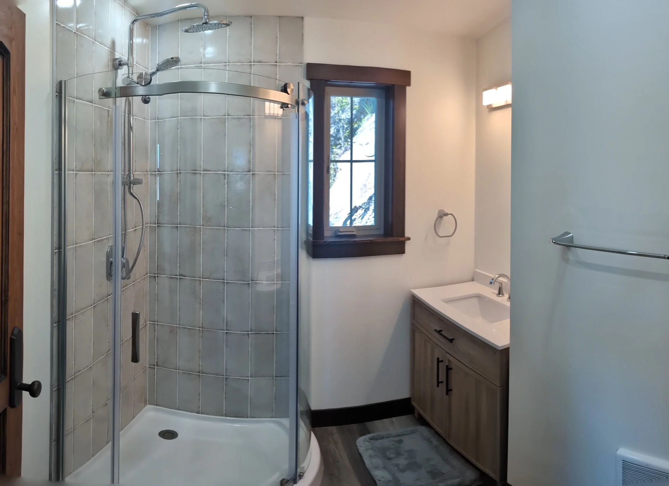 1 bathroom.jpg