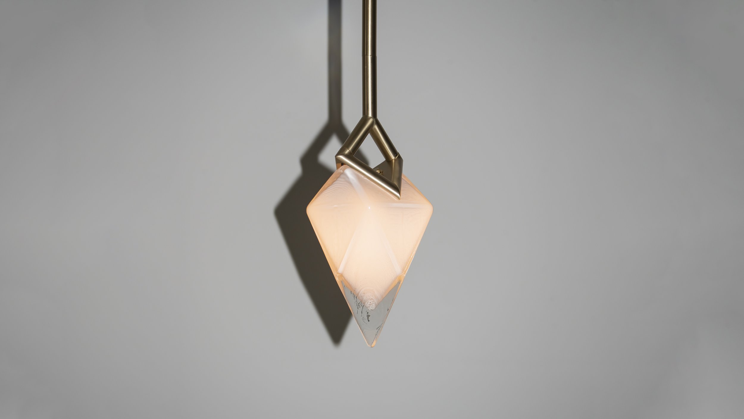 SEED_Pendant_RUVAN_1032_hero.jpg