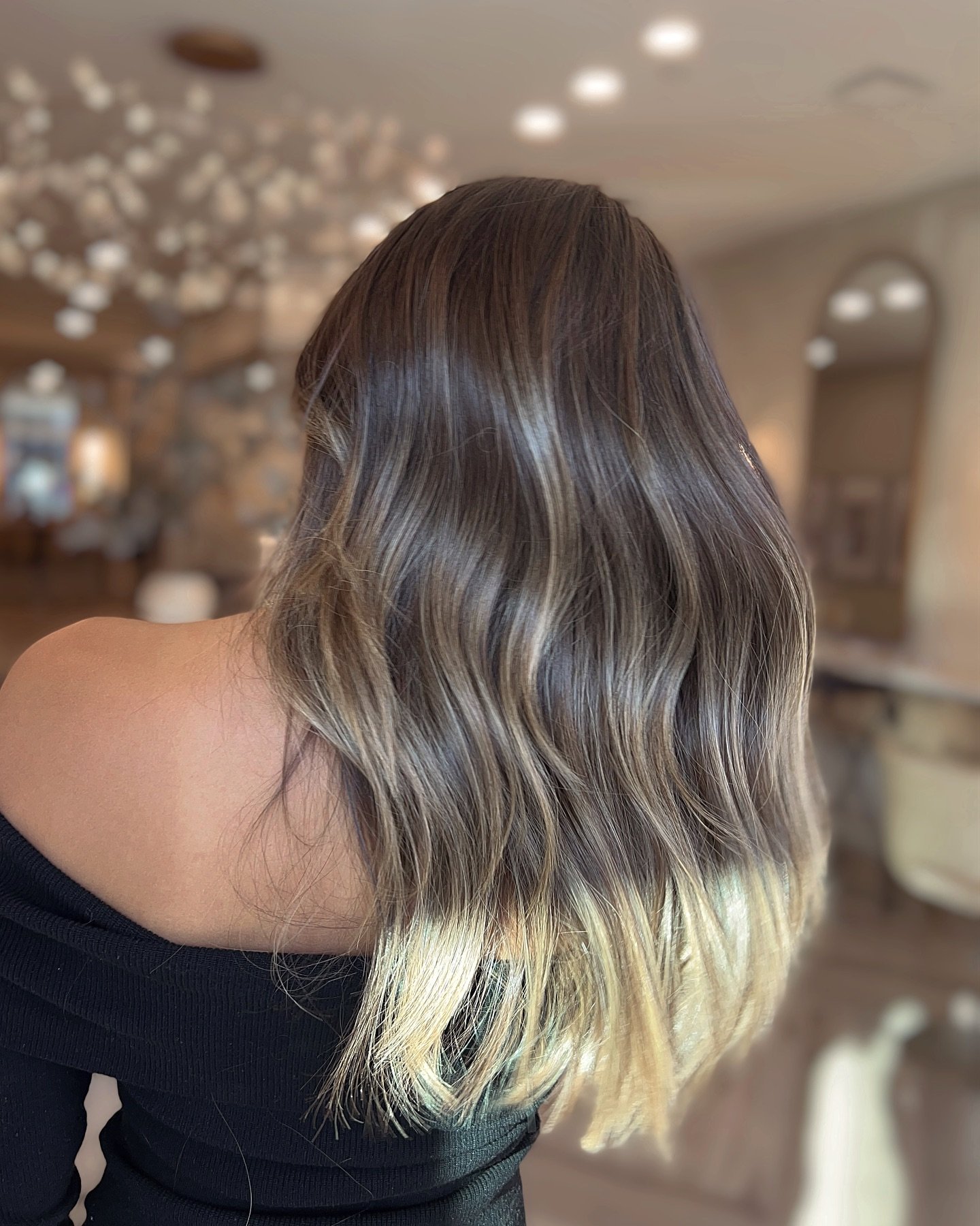 a @redkenpro gloss and contour layer haircut by @xo.farhana.balayage might be the best combo out there // happy thanksgiving ✨🦃🧡 we&rsquo;ll be back to answering calls, texts, and emails tomorrow!