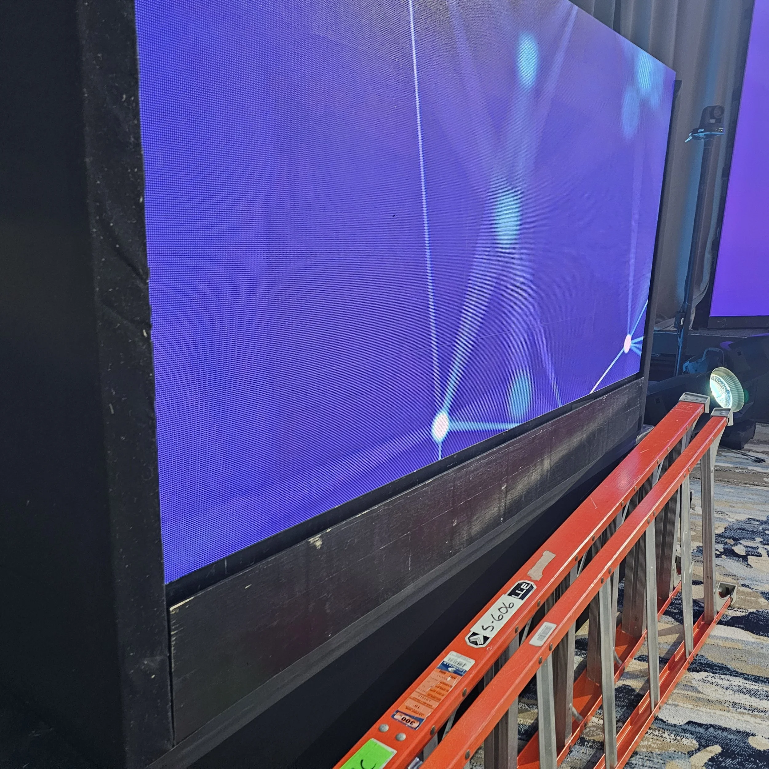 Led Wall DJ Booth Construction