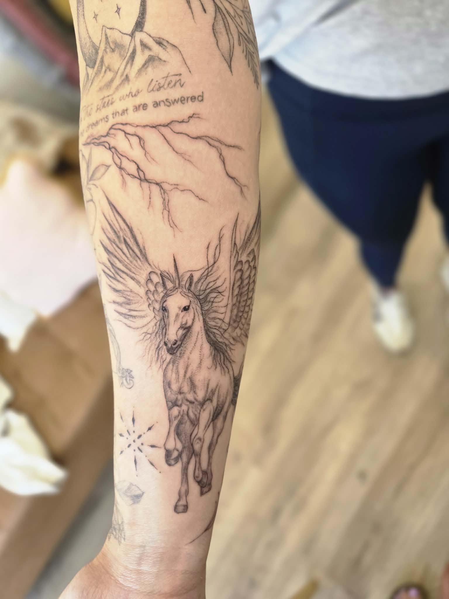 Renee Baker tattooist Melbourne. Fine line tattooist, illustrative tattooist, fantasy book tattoos, acotar, fourth wing, zodiac academy tattoo