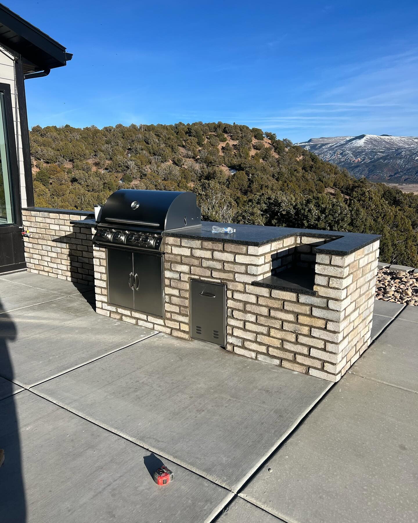 Embracing the charm of Southern Utah living with an outdoor BBQ masterpiece! 🌞🍖 Our brickwork and masonry project is turning our backyard into a haven for good times and great food. #SouthernUtahLiving #OutdoorBBQ #MasonryMagic #BBQBliss #OutdoorLi