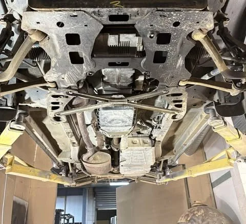 Underbody rust removal using sandblasting - before sandblast