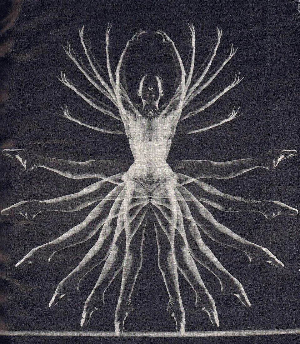 Zolt&aacute;n Glass, Portrait of Ballerina Violetta Elvin
via dadanoтprada @dadanotprada
.
.
.
.
.
.
.
#strikefancy #inspiration #curation #art #design #photography #picoftheday #instadaily