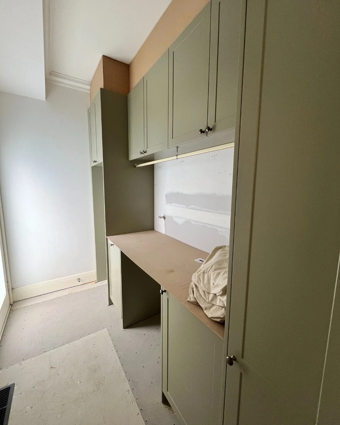 Surrey Hills laundry is taking shape #YDB_xRossSt
#laundry #surreyhils #cabinetry #tintpaint #customcabinetry #renovationsmelb #melbrenos #renovate #laundryreno #melblaundryreno