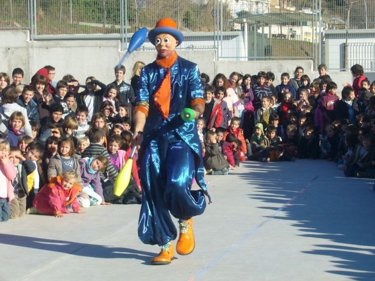 ESPECTACLE: Salmonete i les 100 habilitats