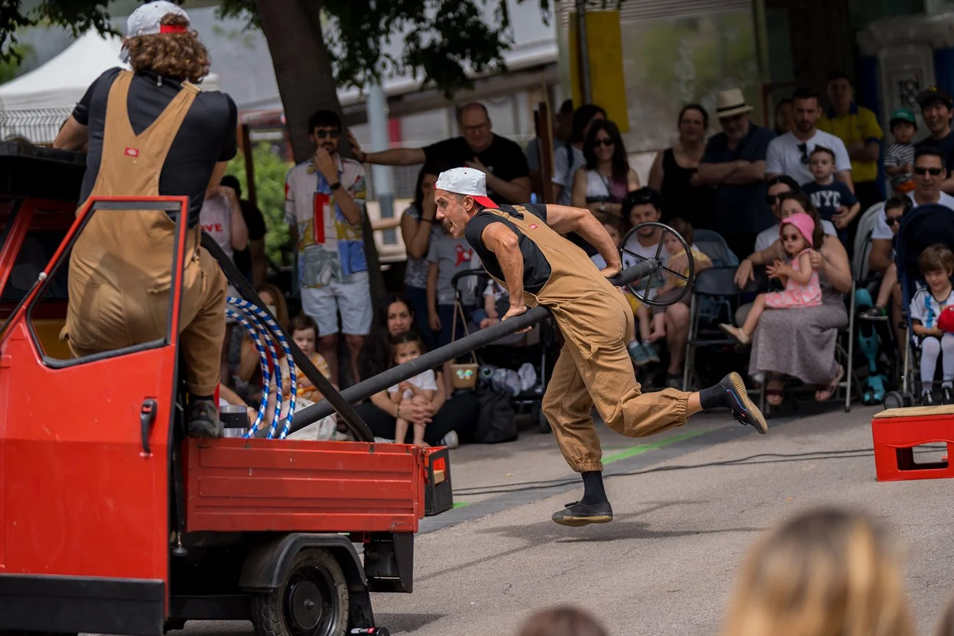 ESPECTACLE: La paradeta - Circ Vermut