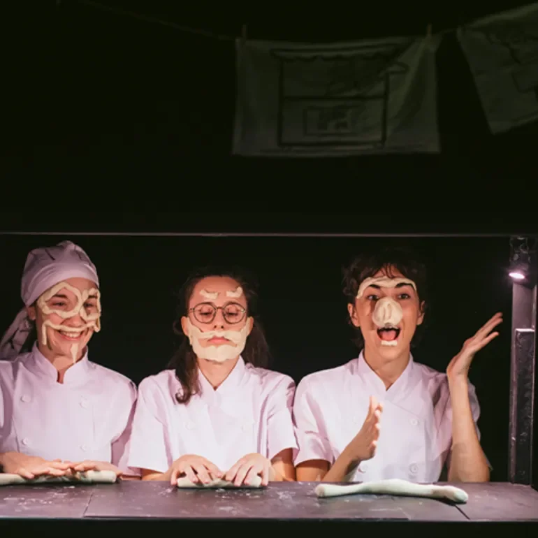 ESPECTACLE: Un tros de pa - Cia. Les Pinyes