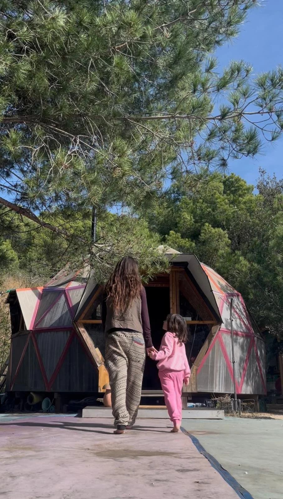 EXPERIÈNCIA: Teixint el Vincle- Cercle intergeneracional de mares i filles