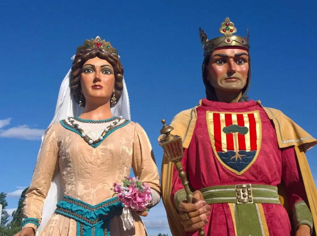 EXPO i TALLERS: Gegants de Pineda de Mar