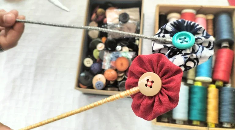 TALLER: Elaboració de flors fuxico