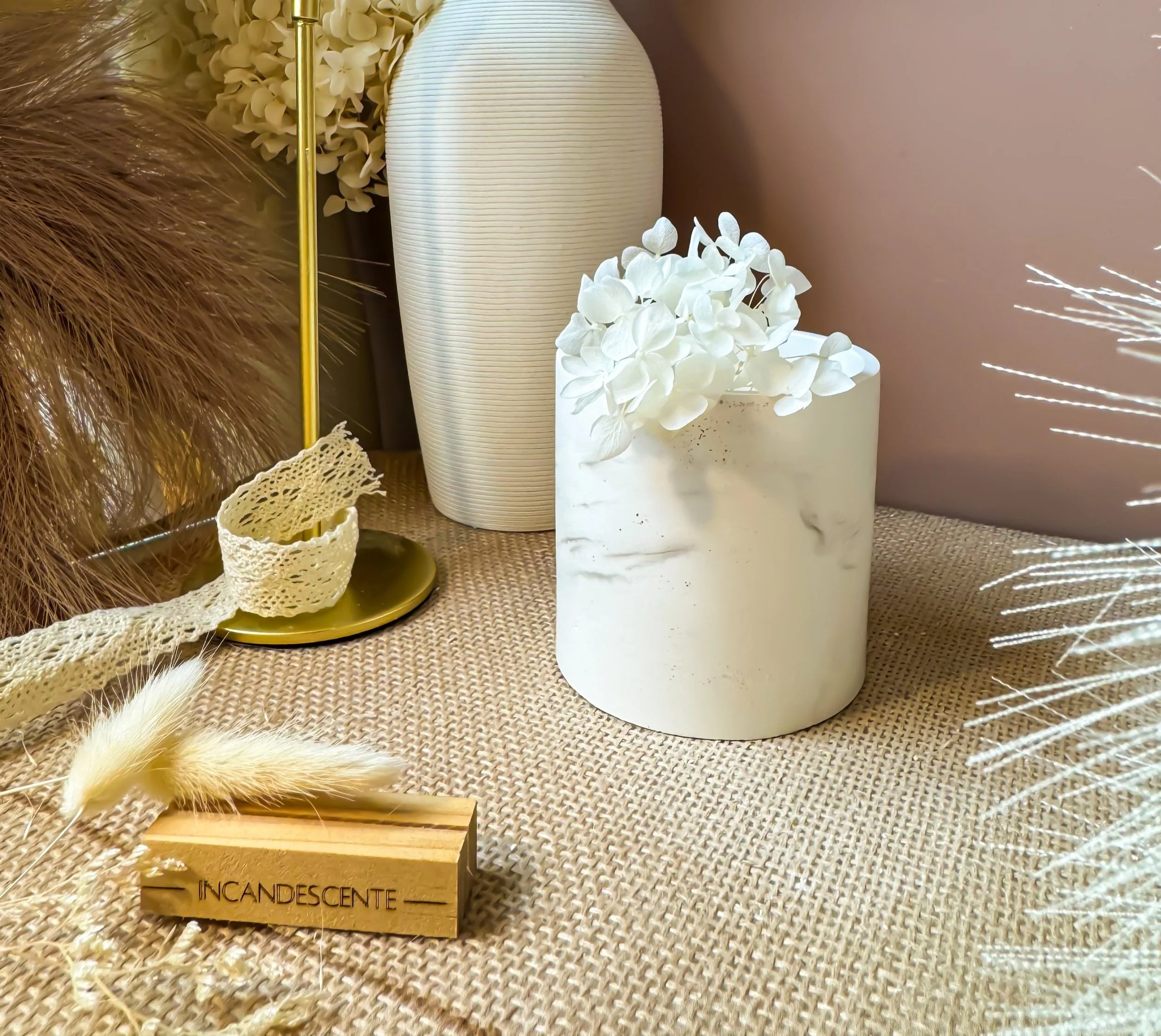 Pot haut fleurs vase ou  bougie en plâtre