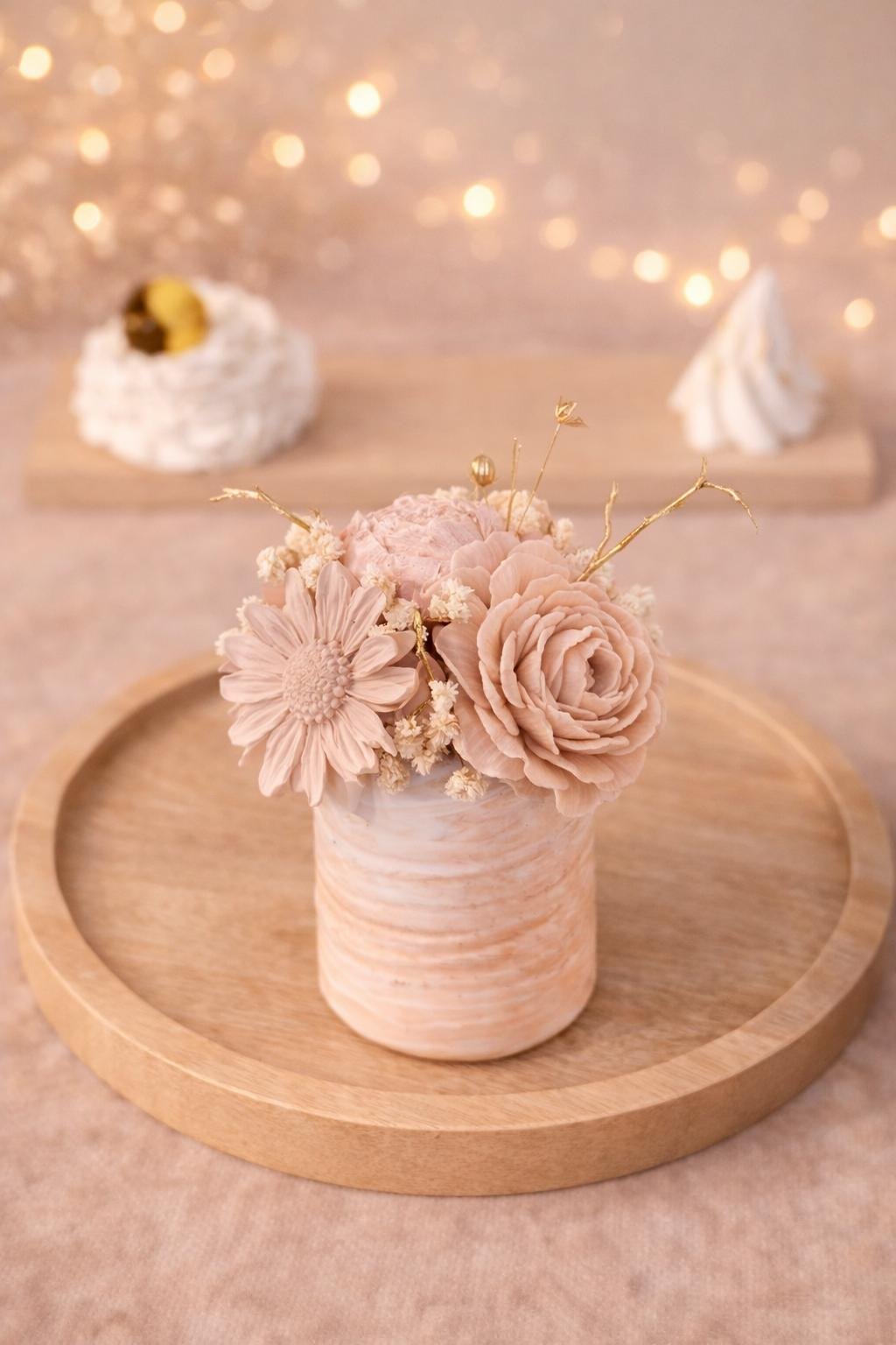 Bouquet de fleurs préservées et son pot de gypse