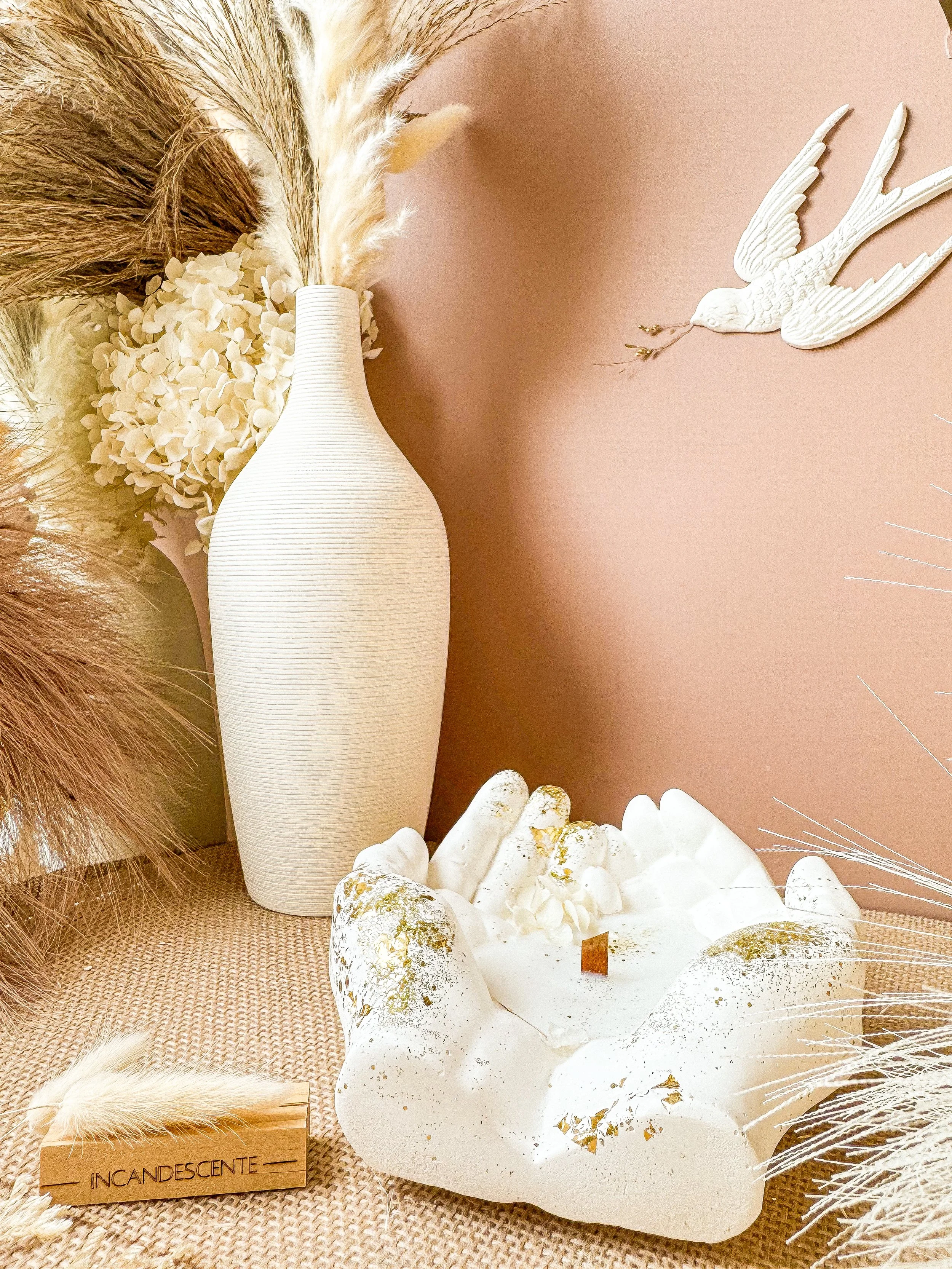 Bougie main en plâtre