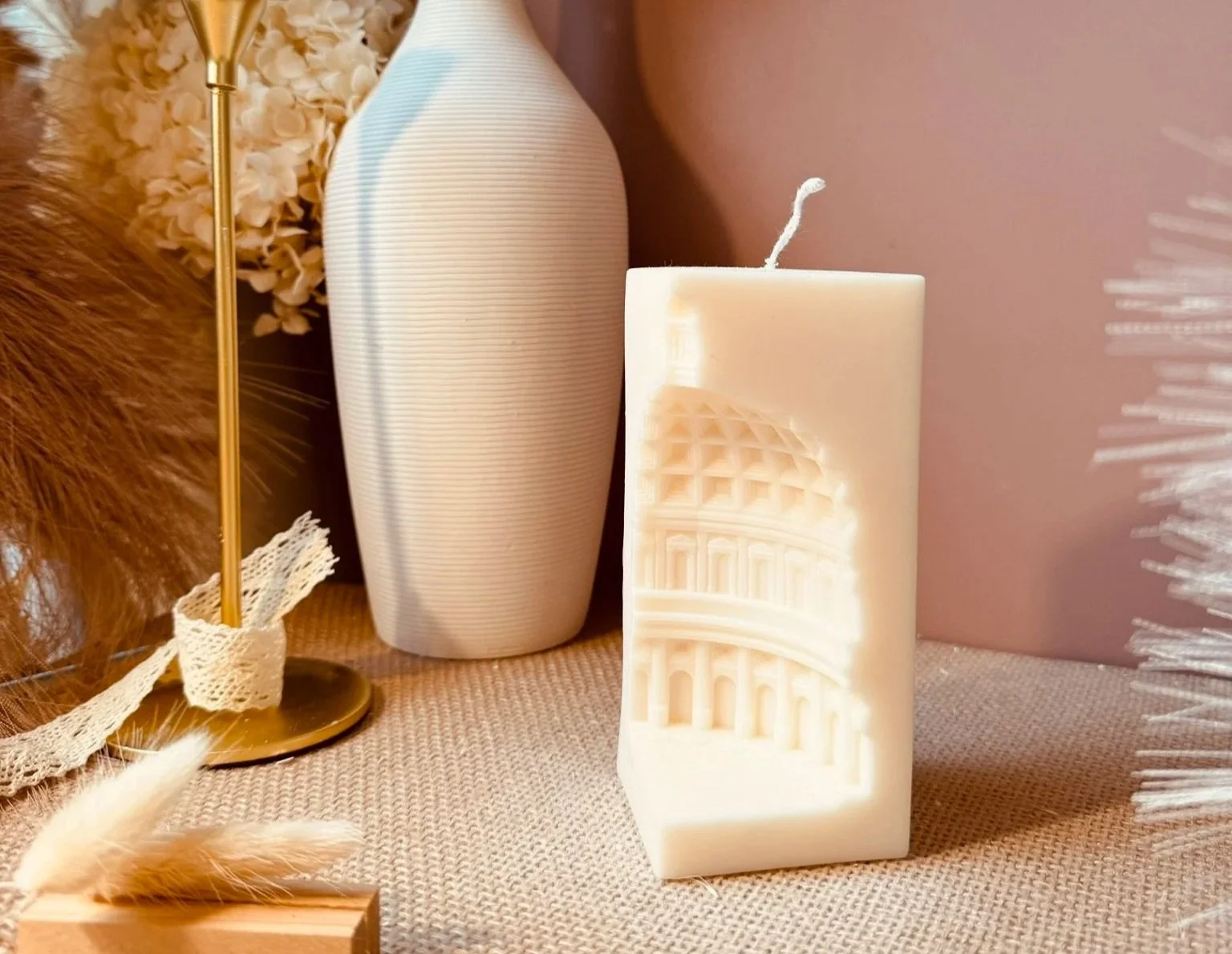 Bougie architecture Rome en cire