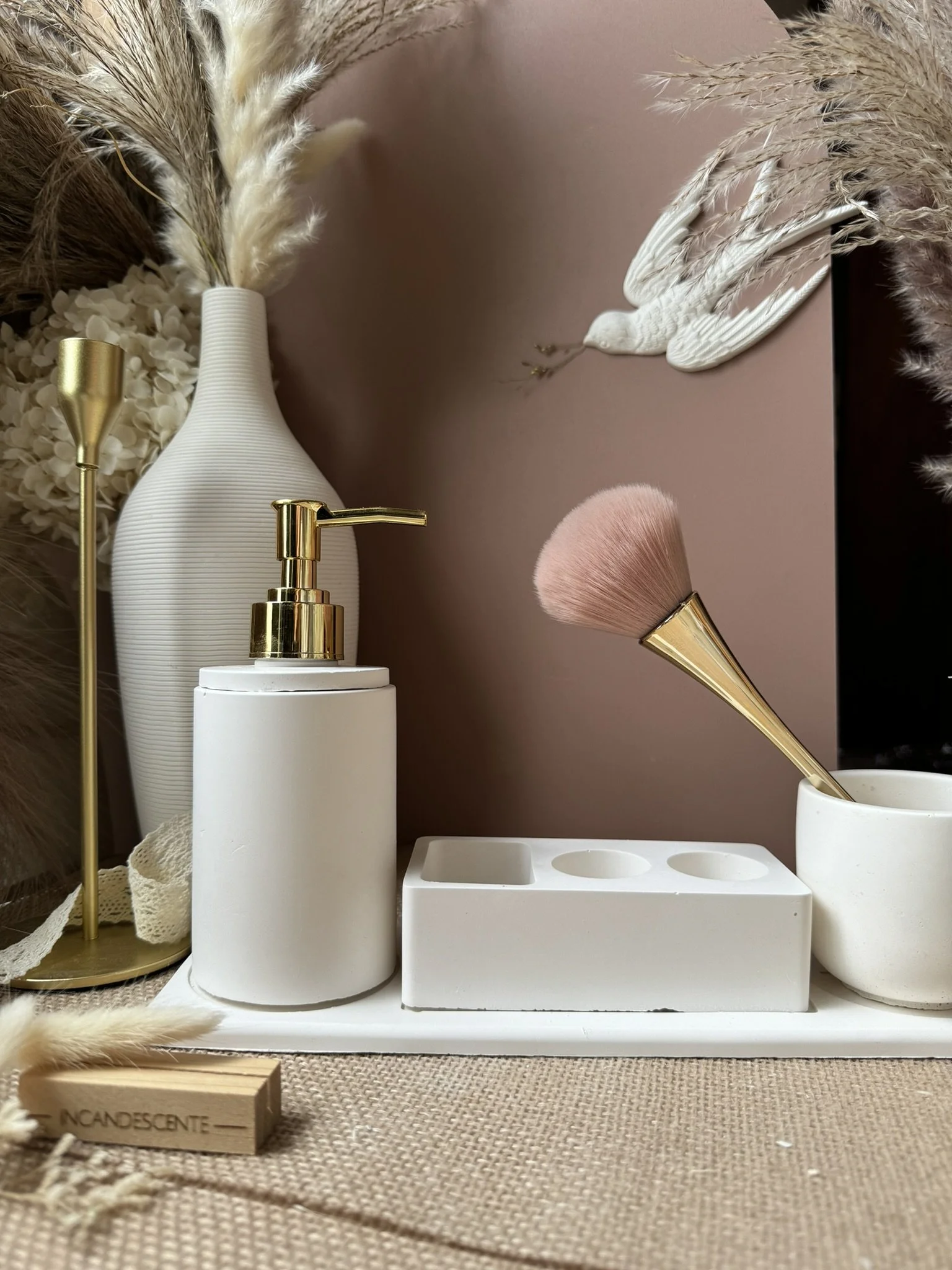 Plateau sdb avec distributeur à savon et son porte brosse à dents  en plâtre