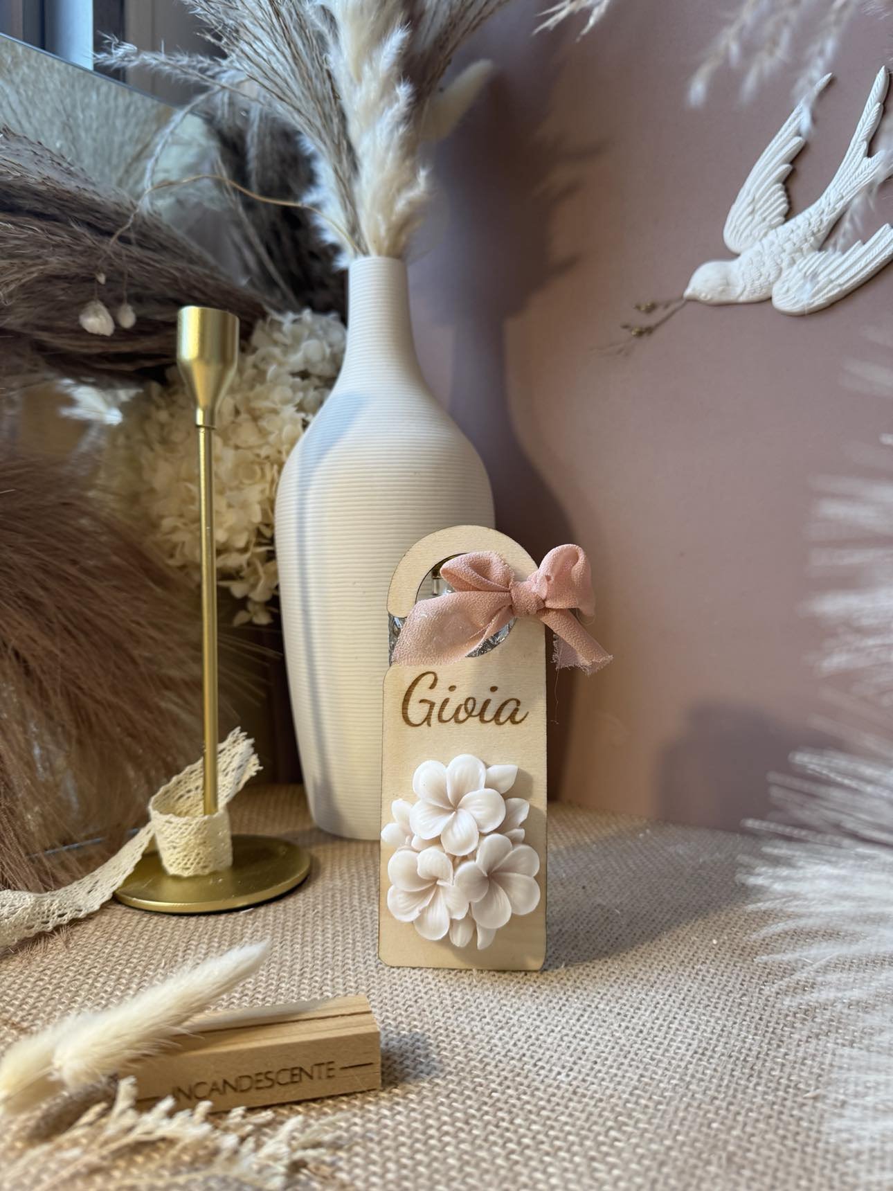 Suspension dressing en bois et cire