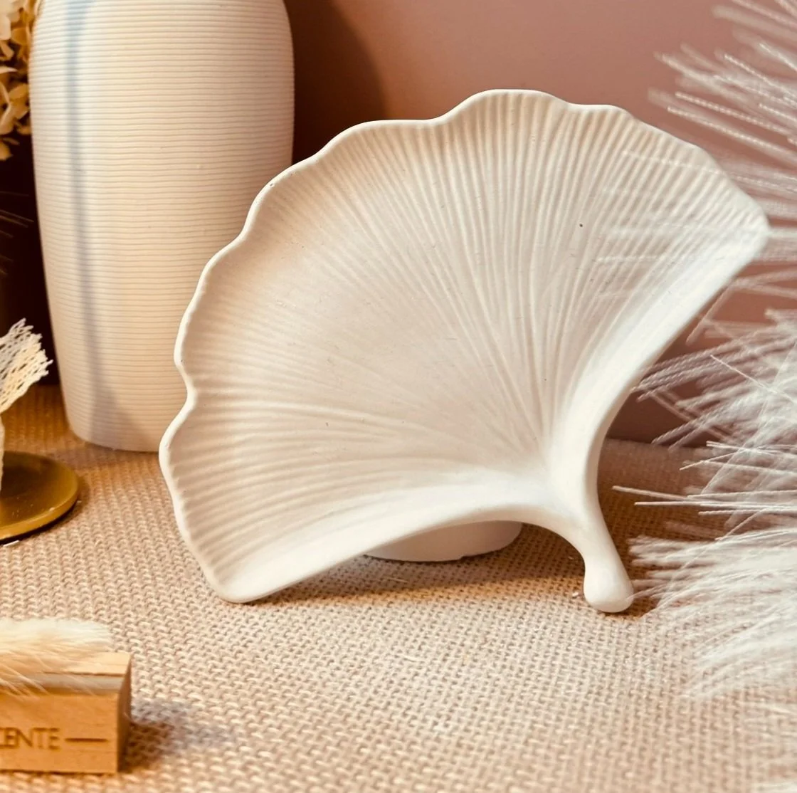 Coupelle feuille en plâtre