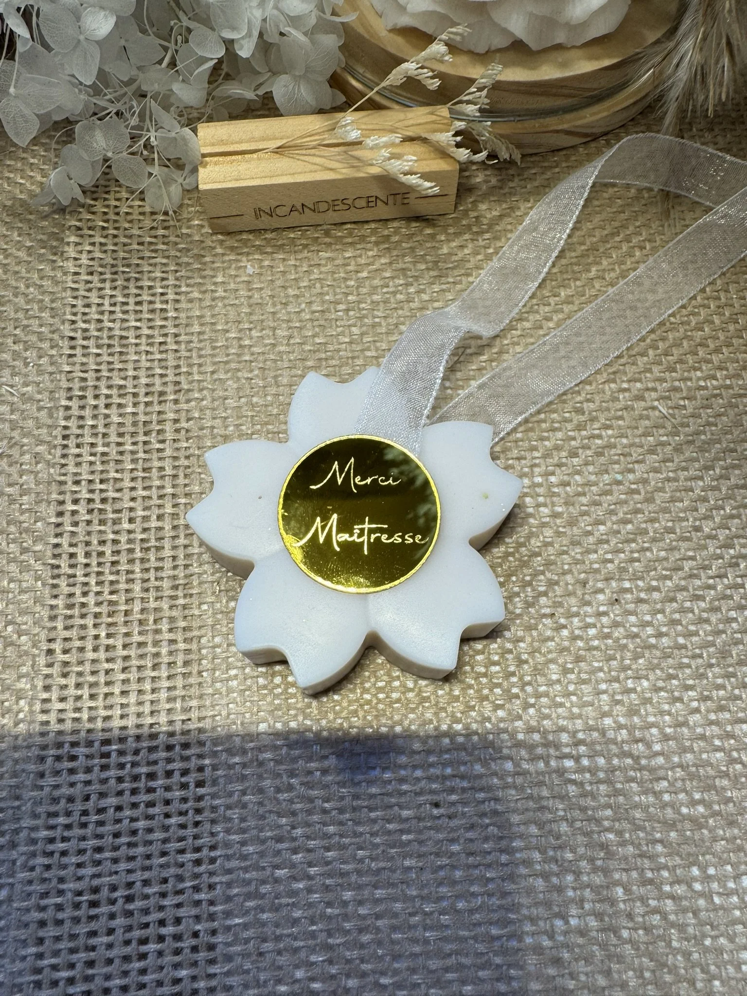 Suspension médaillon fleur