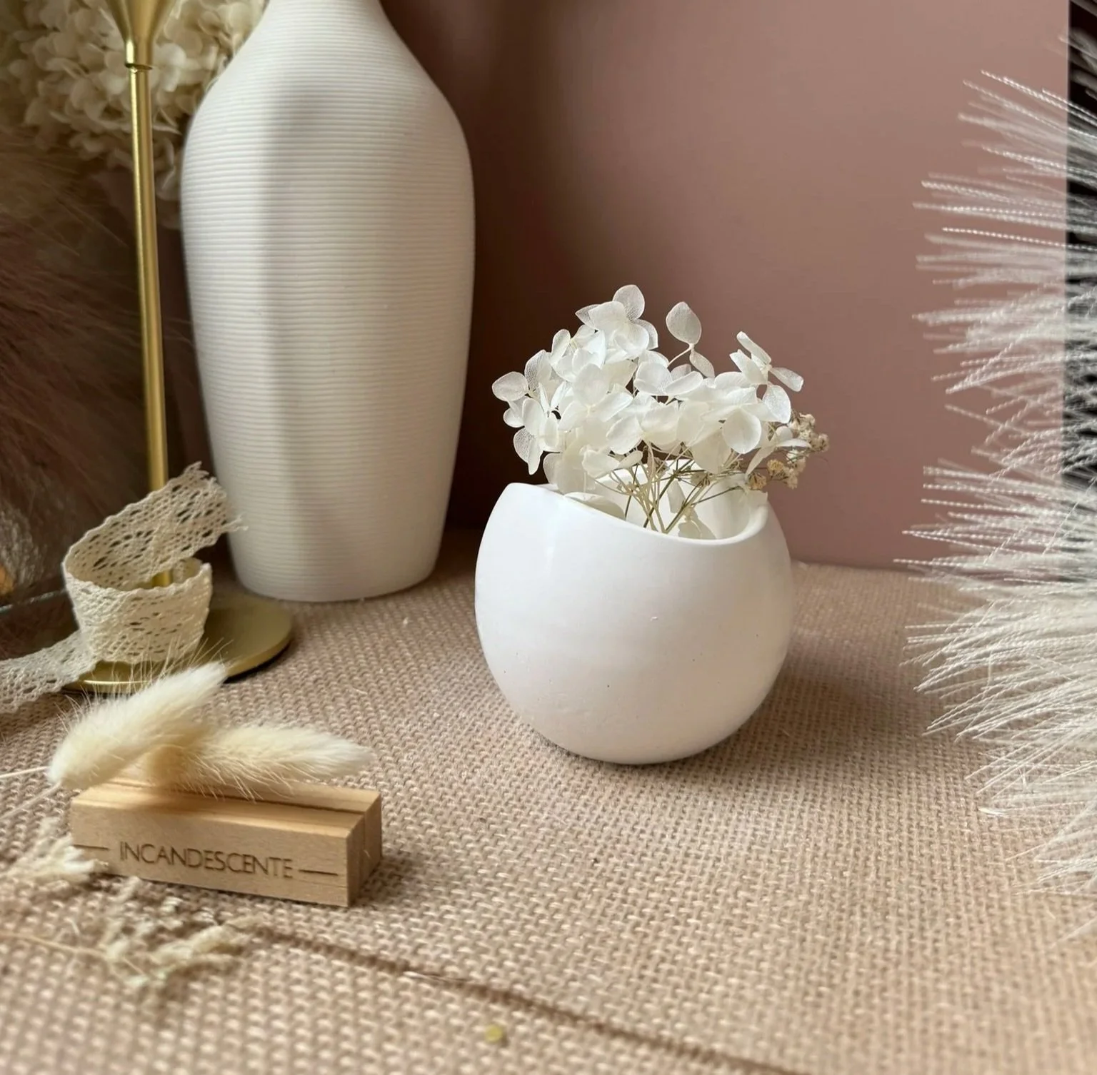 Petit pot boule vase ou bougie en plâtre