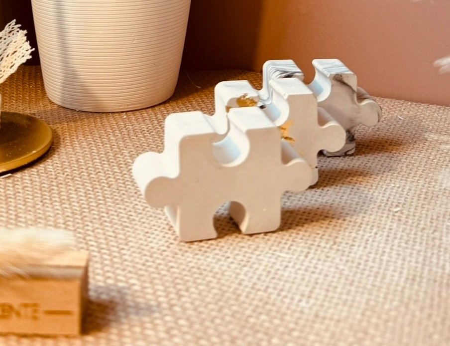 Pièce puzzle en plâtre