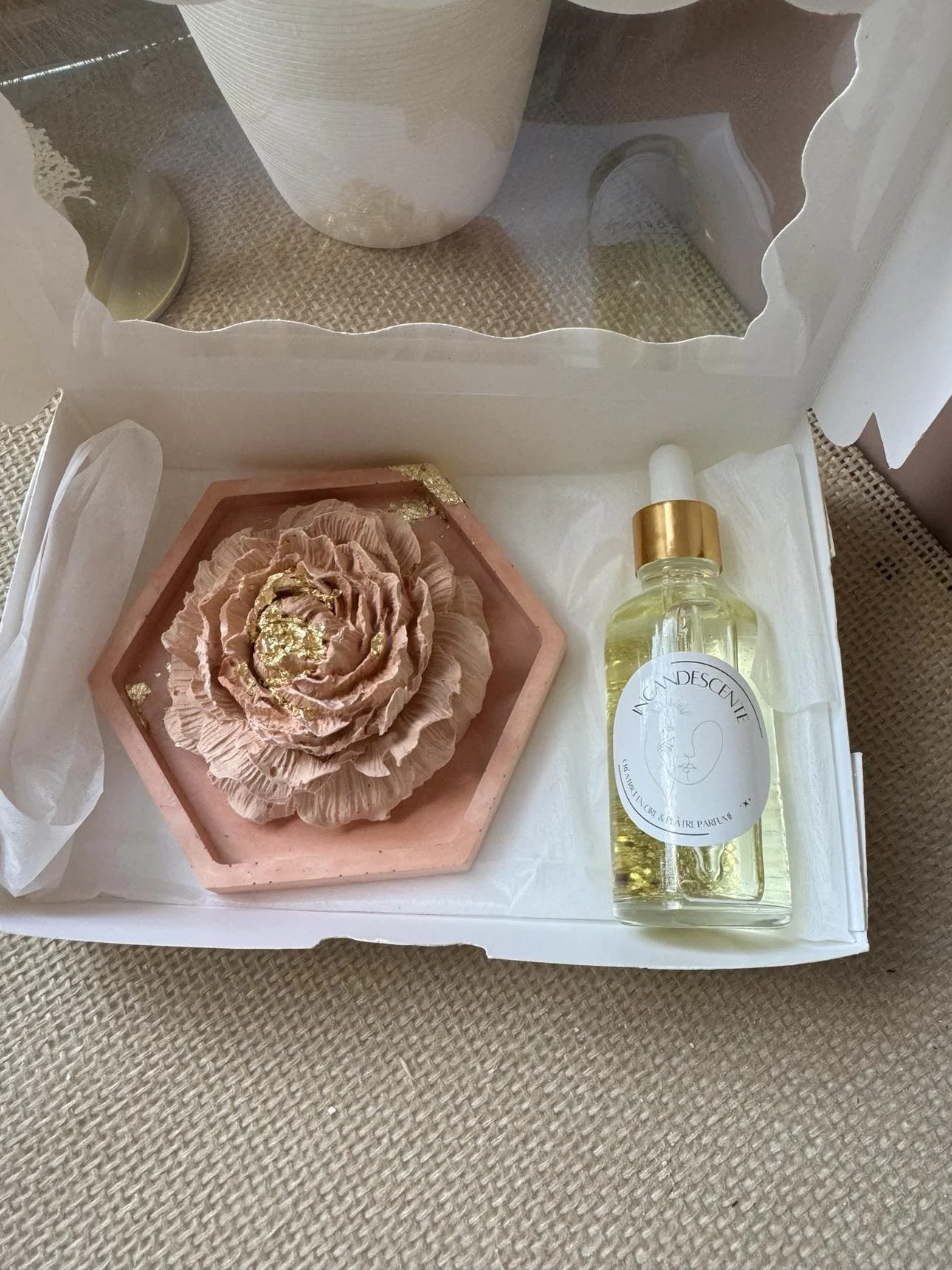 Diffuseur de parfum coupelle avec son Blossom & son huile parfumée
