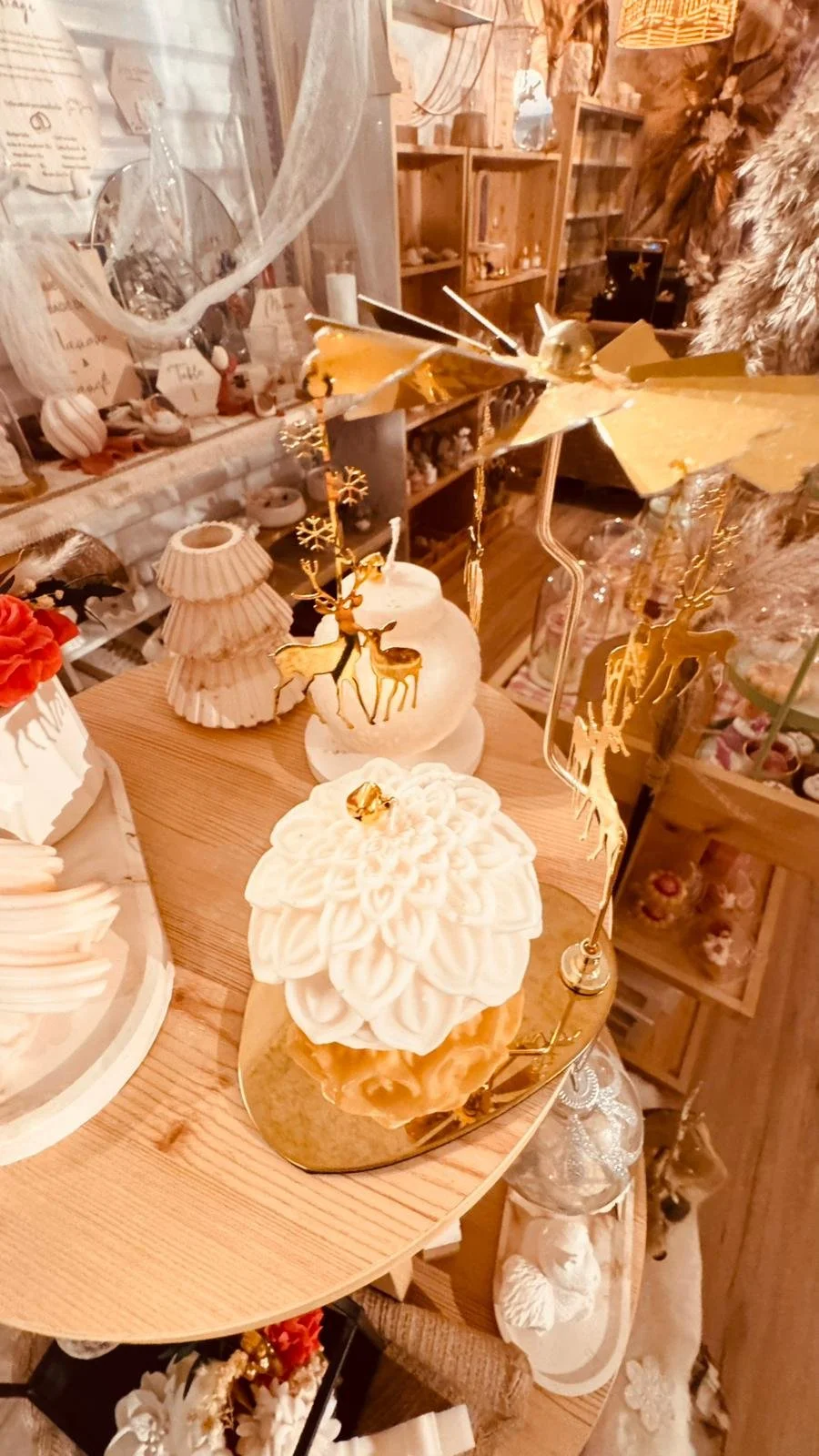 Boule de noël en cire et son carrousel de renne