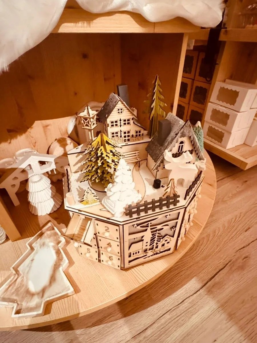 Maison calendrier de l'avent 24 tiroirs en bois personnalisable