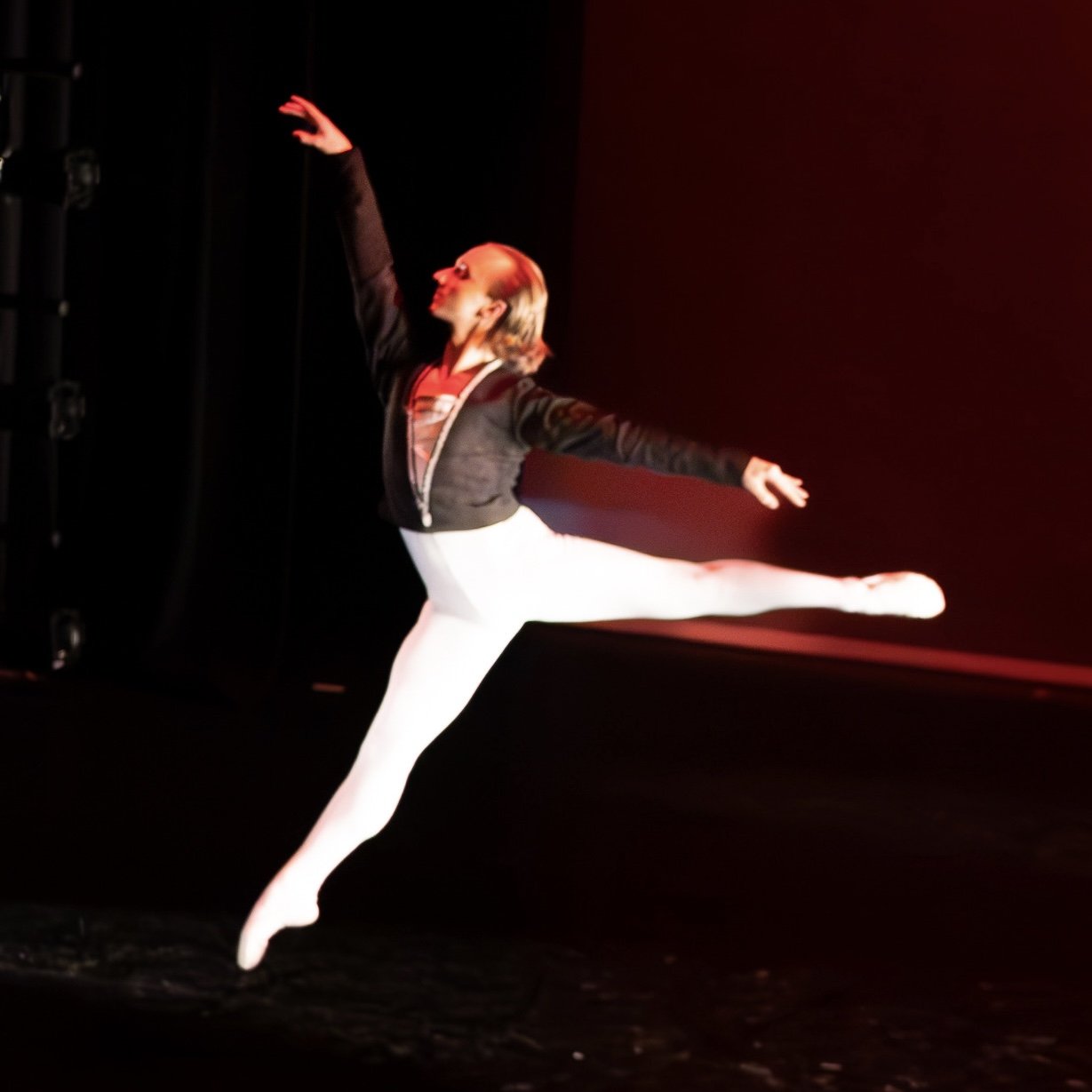 Luc Burns (2018), Kings International Ballet Academy (UK); Brecon Festival Ballet (UK), New Creations Collective (UK), Sorbian National Ensemble (Germany), Ajkun Ballet Theatre (USA), Varna State Opera (Bulgaria)