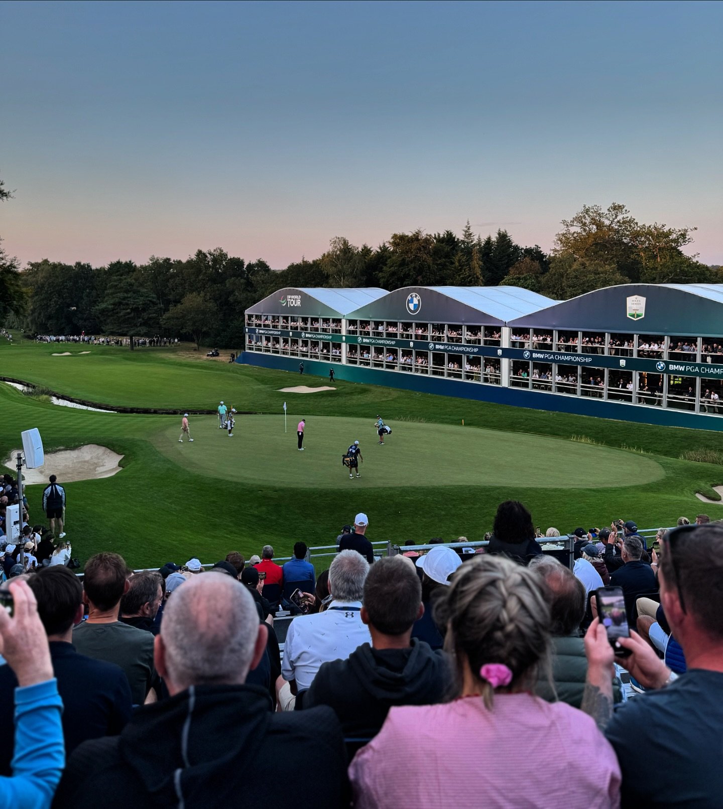 Lovely way to finish an another great week at Kinvr, here at the @bmwpga ⛳️ watching some of the best in the game. Leaves us both full of false hope and belief that we can go low out at @oxfordgolfclub tomorrow morning. #FORELeft 

#BmwPGA #Wentworth