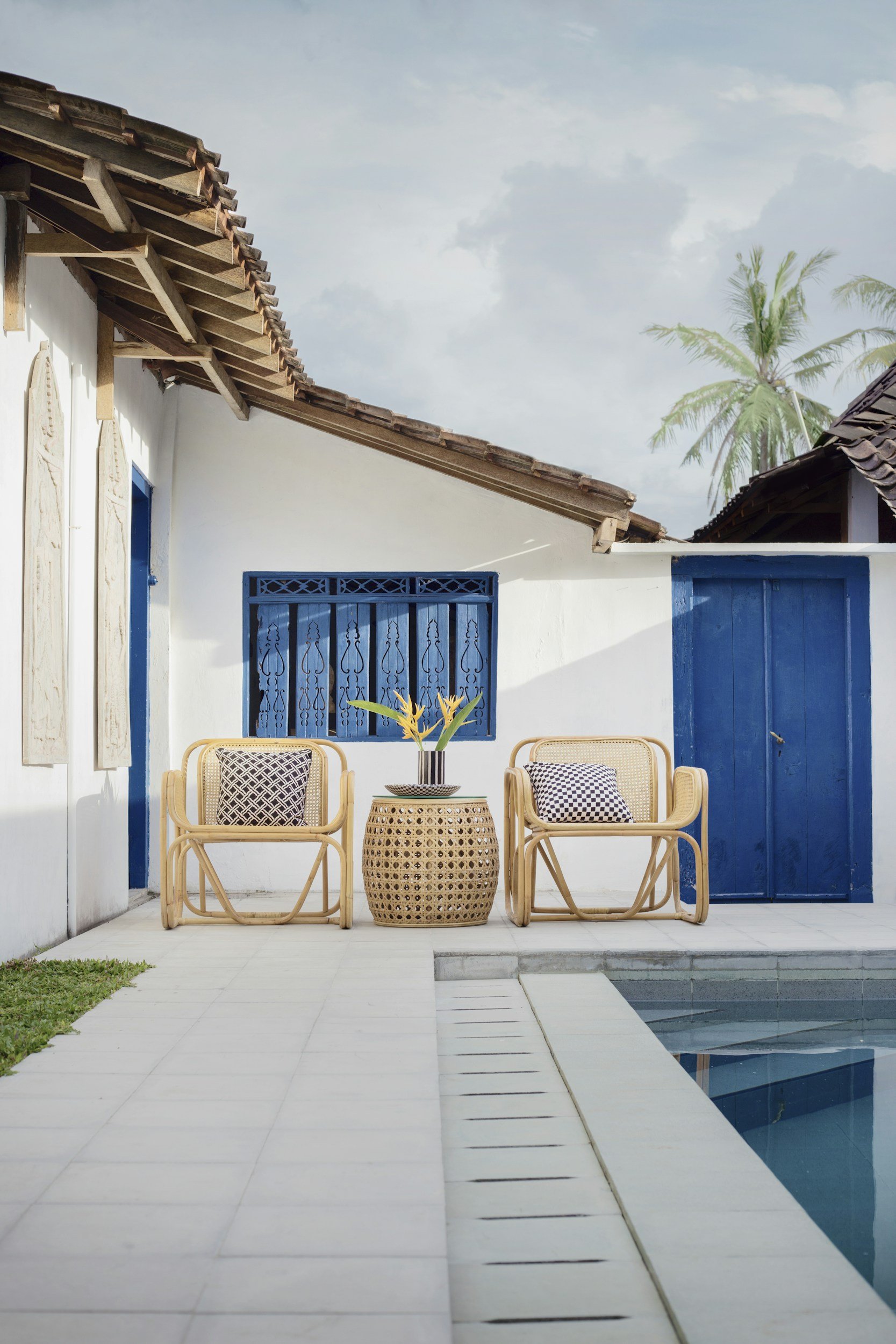 6 Beach House Colors to Make Your Home Feel Like a Tropical Vacay