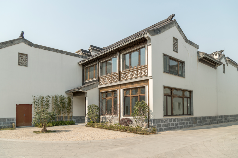 What’s the Average Cost to Paint a 2-Story House Exterior?