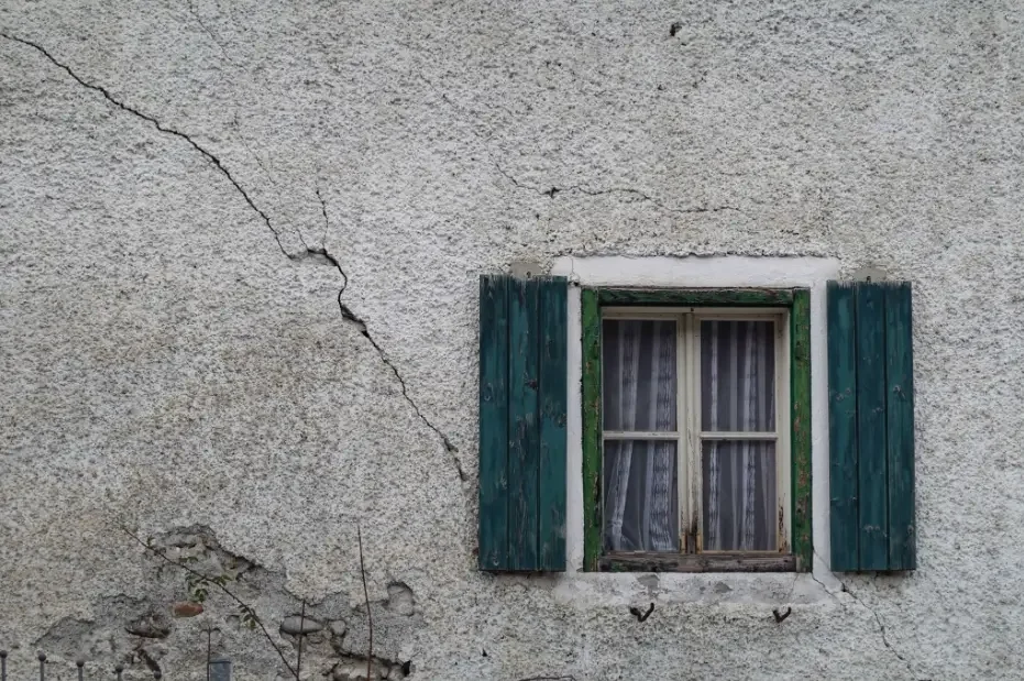 Stucco Painting Problems: Why Paint Fails and What to Fix First