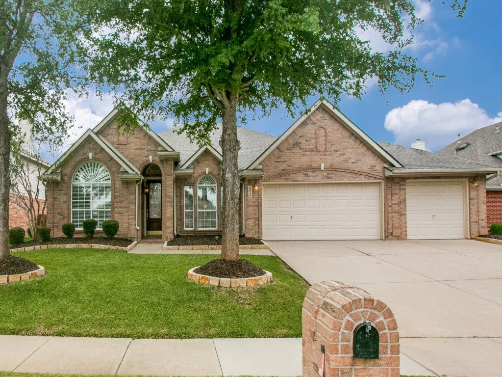 2812 Meadow Wood Drive