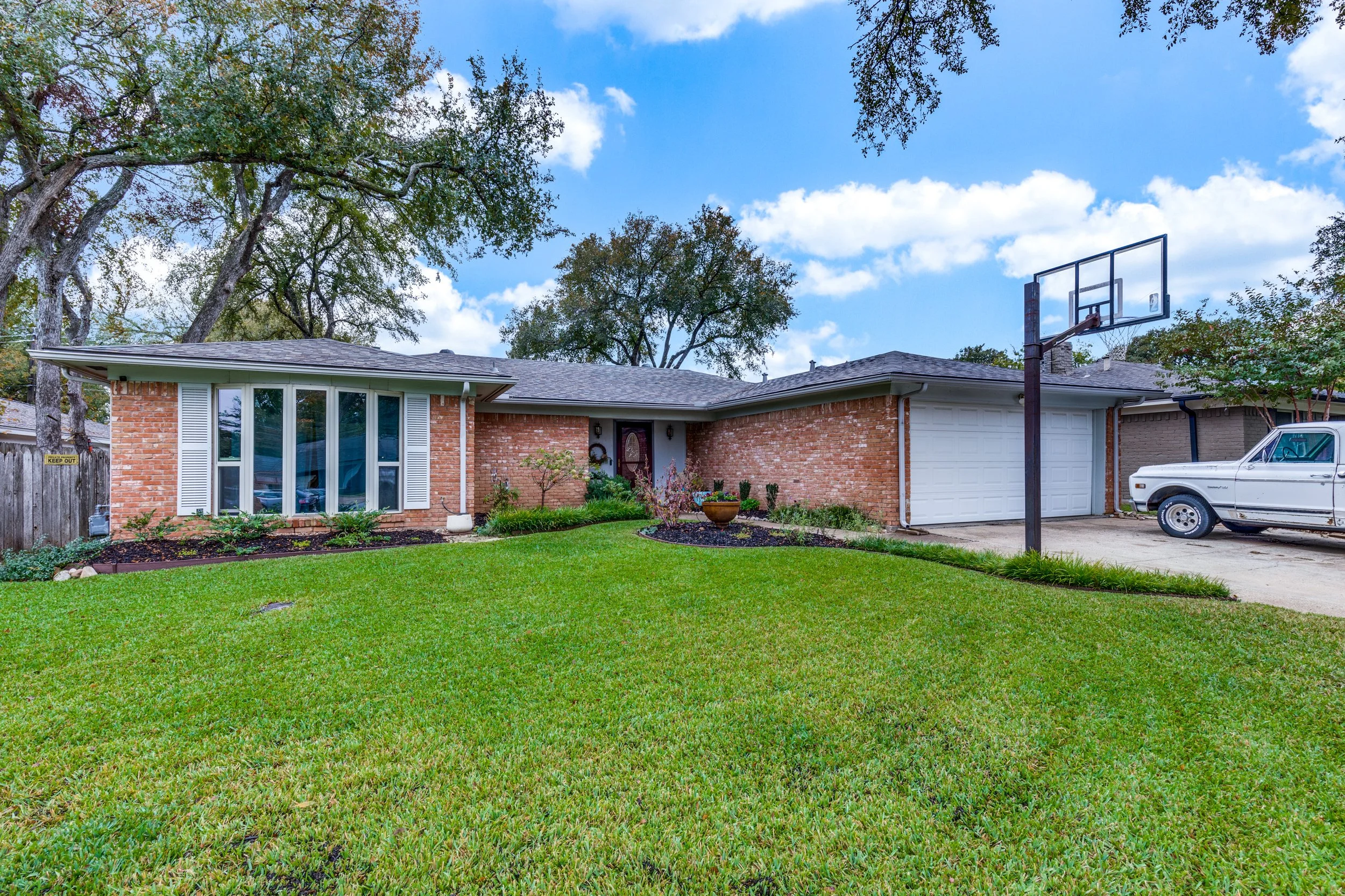 704 Sandlin Drive