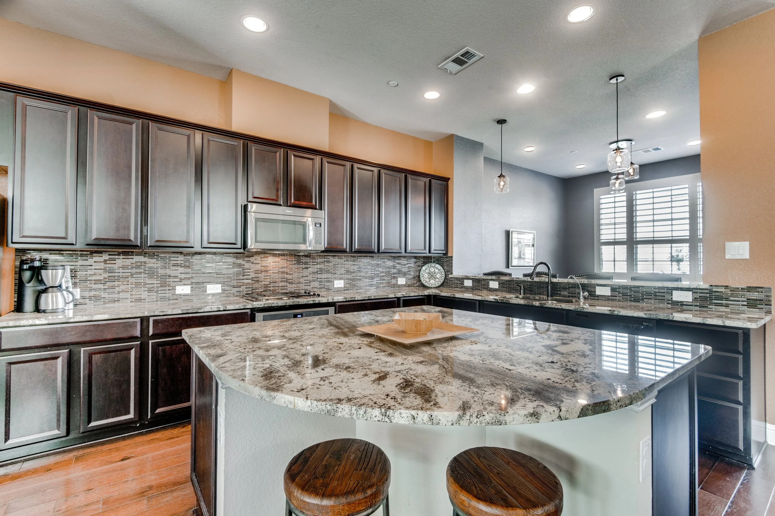 6446-riviera-dr-irving-tx-75039-High-Res-14.jpg