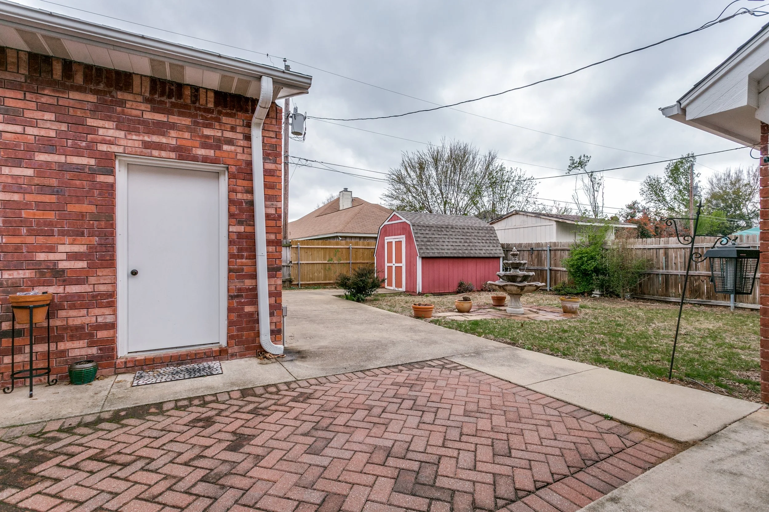 7844-hidden-oaks-dr-north-richland-hills-tx-76182-High-Res-20.jpg