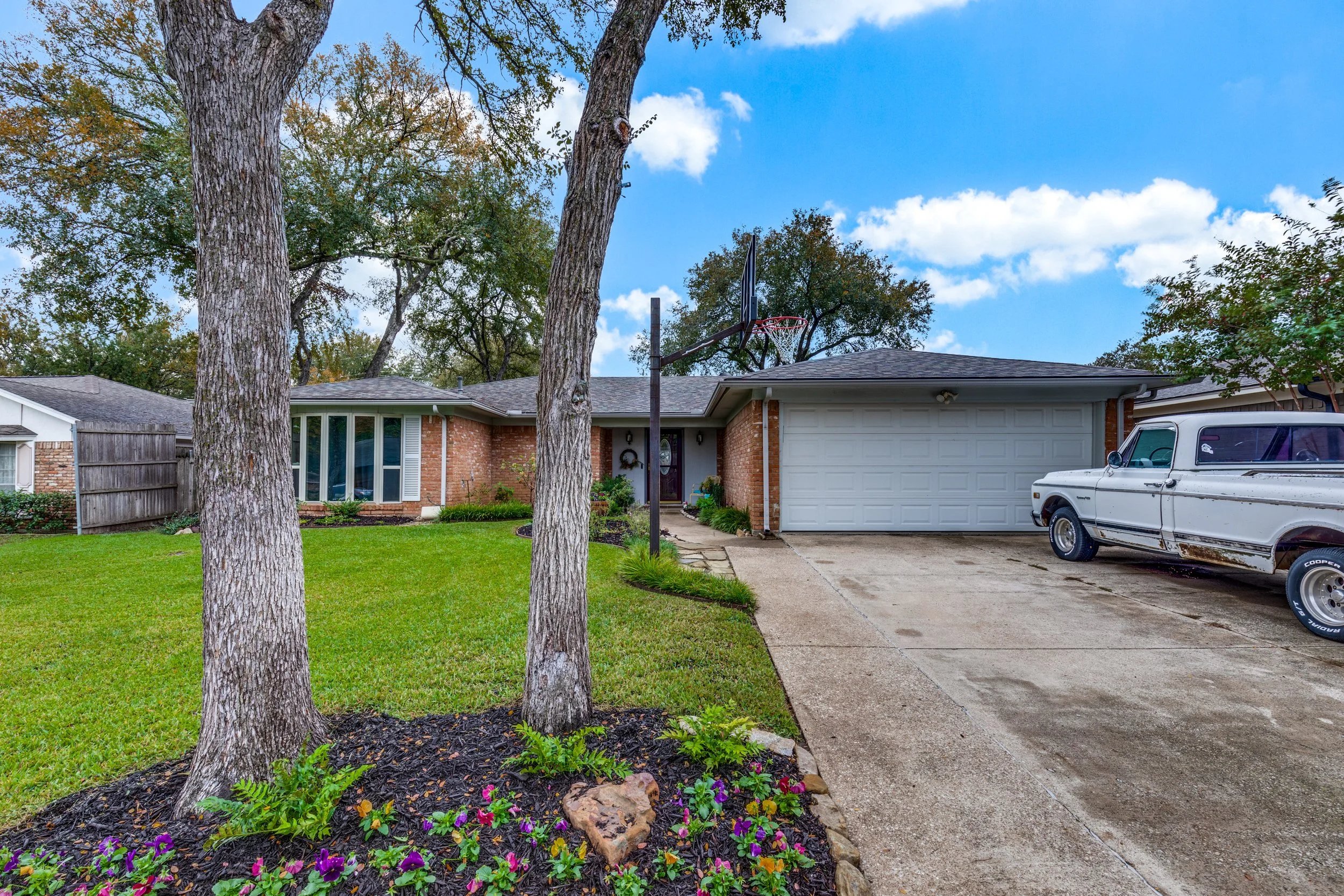 704-sandlin-dr-bedford-tx-76021-High-Res-2.jpg