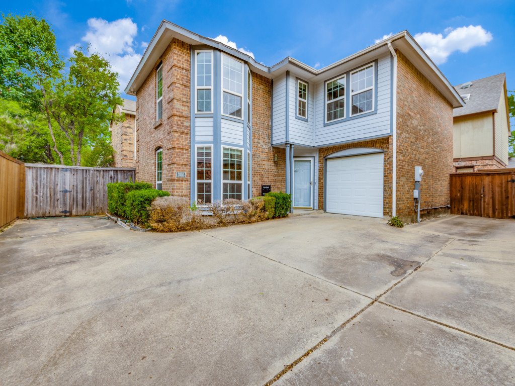 300-eagle-nest-irving-tx-75063-MLS-1.jpg