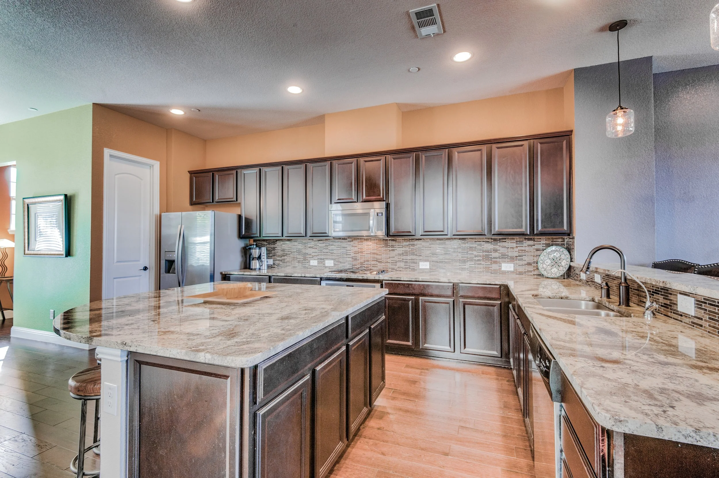 6446-riviera-dr-irving-tx-75039-High-Res-16.jpg