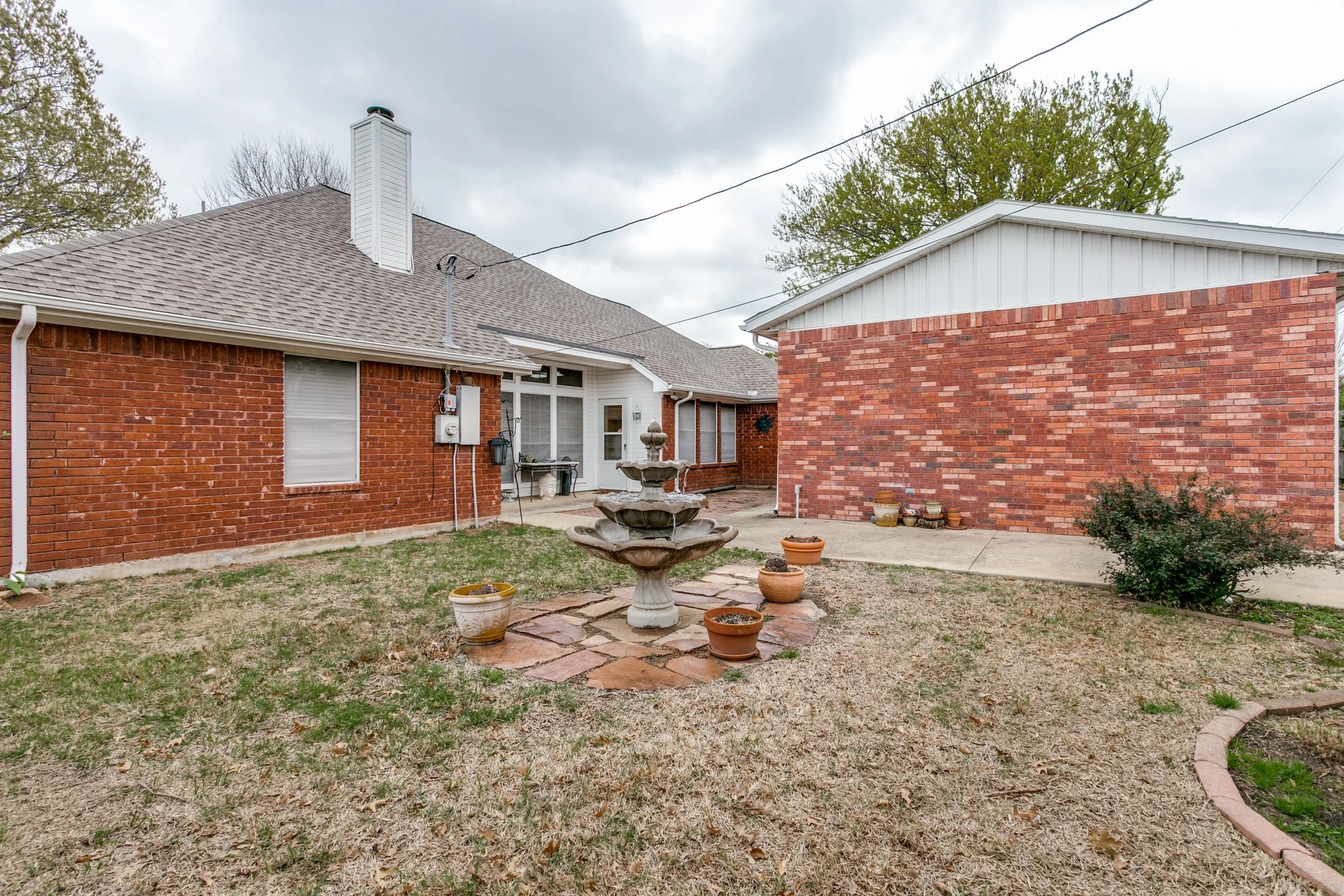 7844-hidden-oaks-dr-north-richland-hills-tx-76182-High-Res-23.jpg