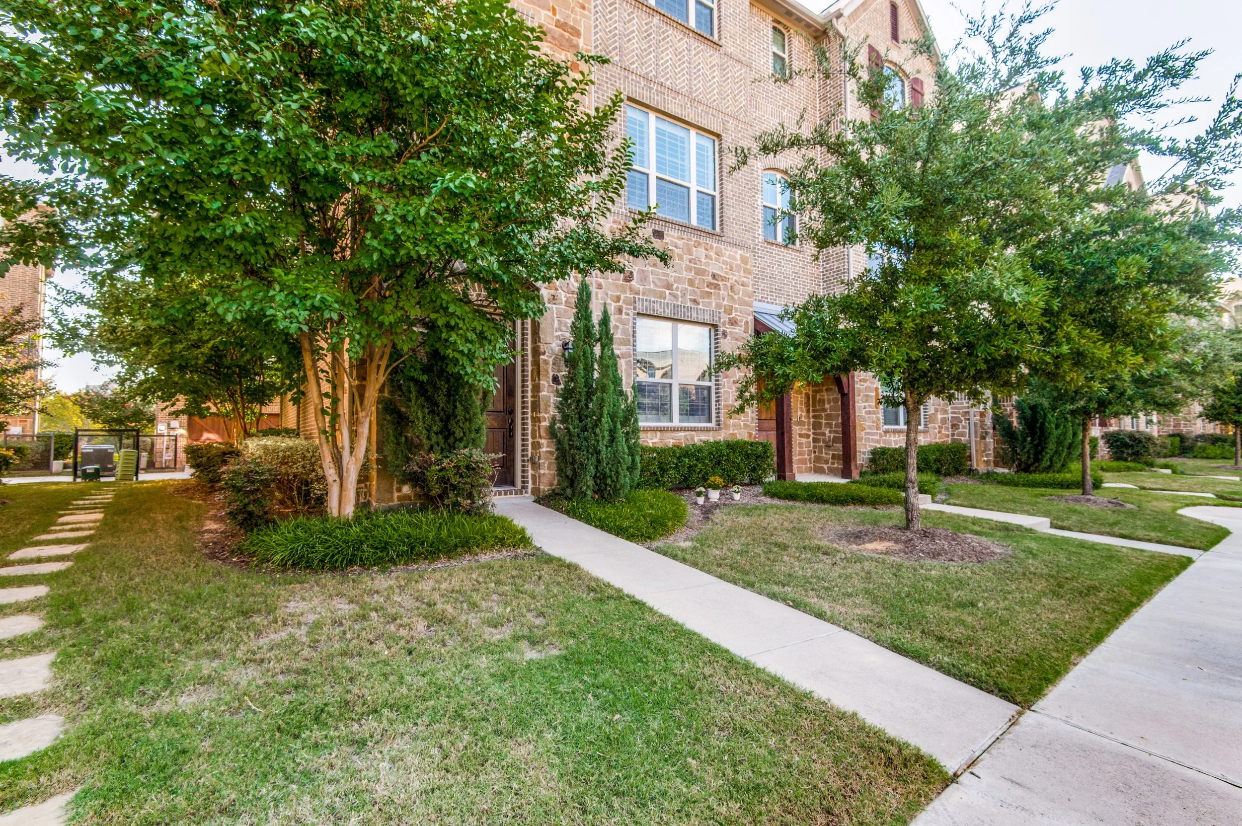 6446-riviera-dr-irving-tx-75039-High-Res-1.jpg