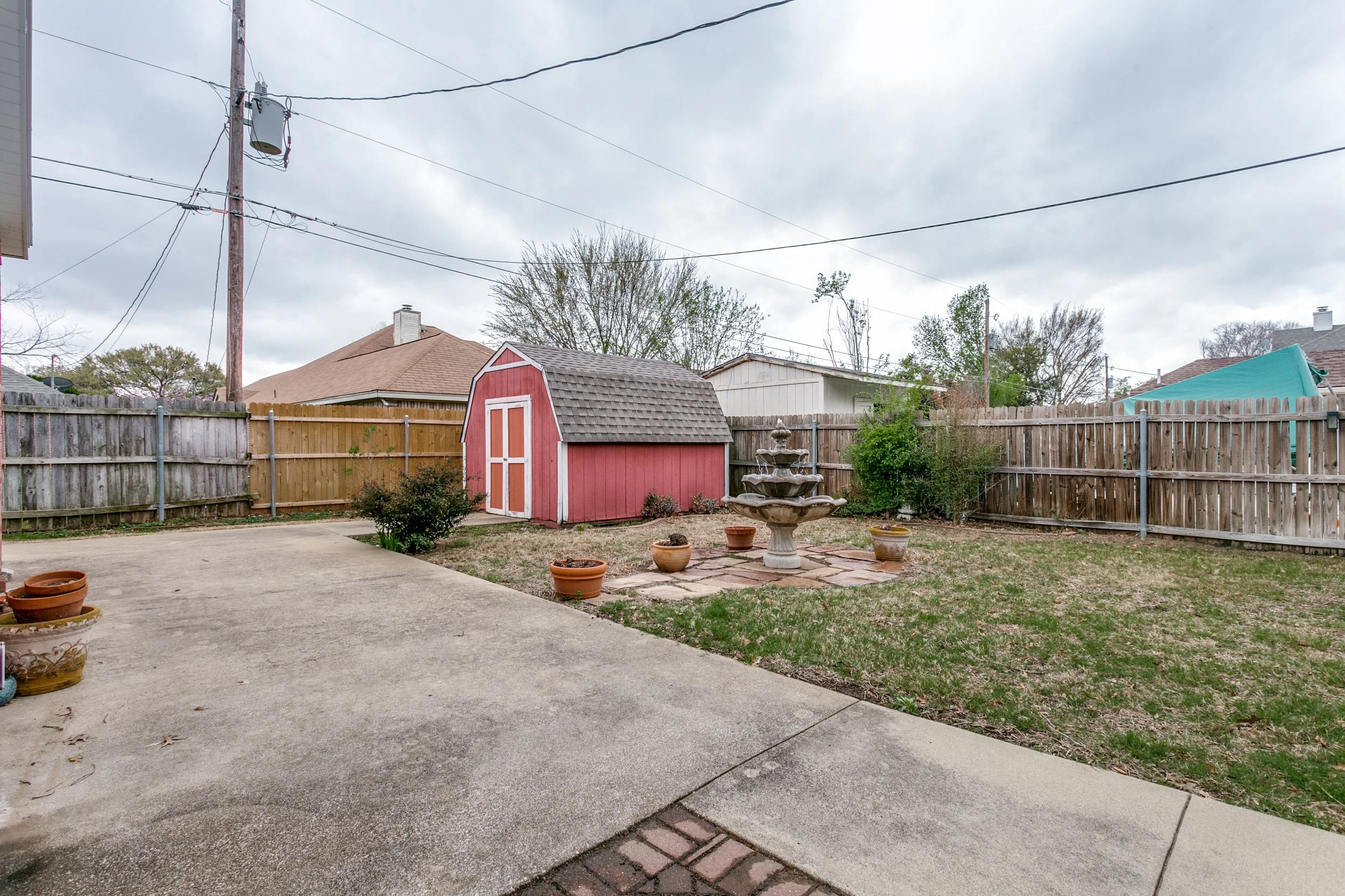 7844-hidden-oaks-dr-north-richland-hills-tx-76182-High-Res-22.jpg