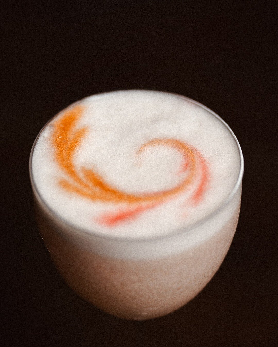 KISSIN&rsquo; KATE

Floral | Velvety | Decadent

beefeater, house almond orgeat, ginger, peychaud&rsquo;s bitters