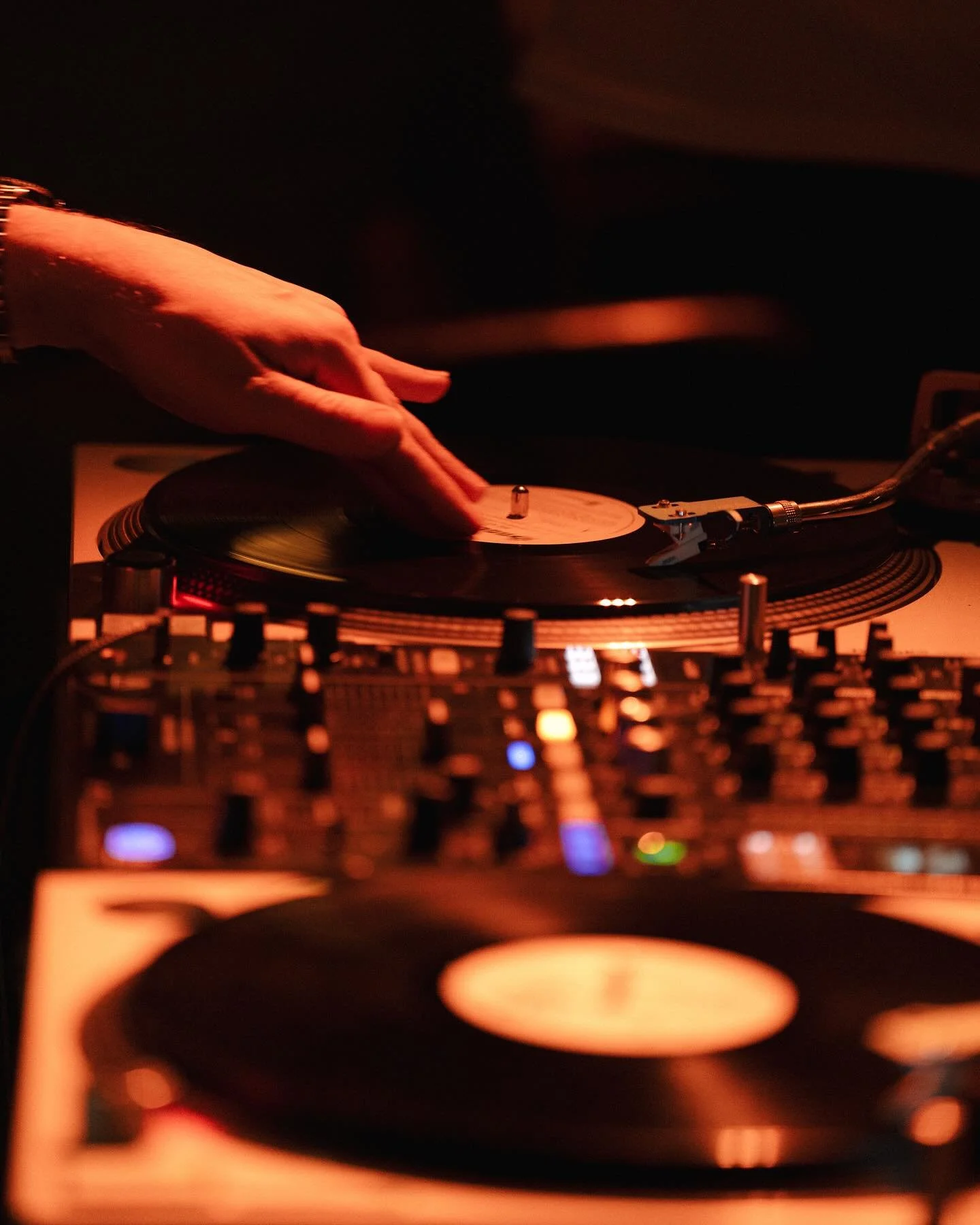 vinyl vibes 💿

doors open 4p + vinyl night 10p