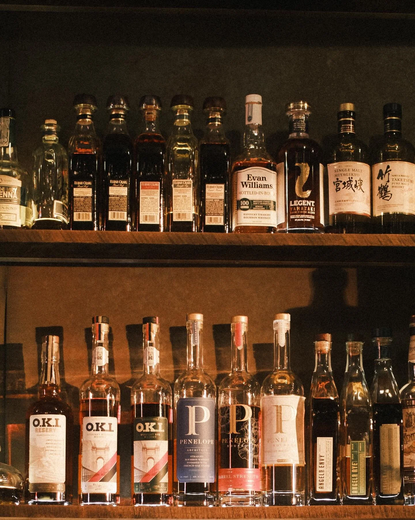 bourbon &amp; vinyl 🥃

doors open 4p + vinyl night 10p